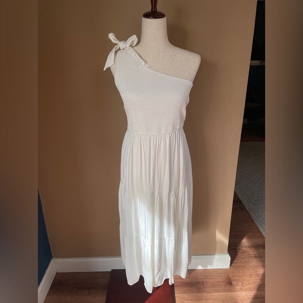 Merokeety Smocked Tiered One Shoulder‎ Sleeveless Dress Size Large White Slit